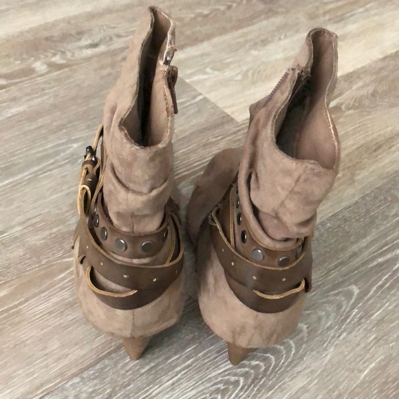 Booties - Picture 4 of 6